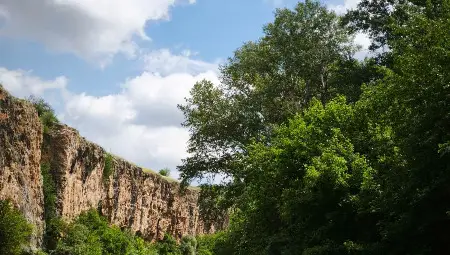 Ротарианци и ученици от МГ &bdquo;Баба Тонка&ldquo; в Русе плаваха с каяци с кауза срещу зависимостите