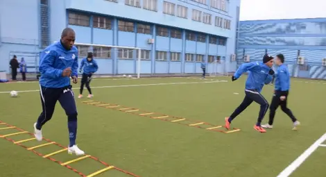 Чужденците в &bdquo;Дунав&ldquo; си тръгват безславно