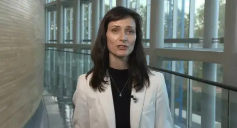 Еврокомисарят Мария Габриел поздрави наградените. Снимка: Интернет