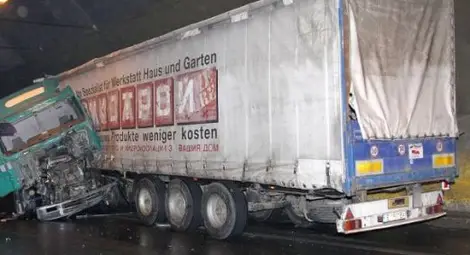 Тирове се сблъскаха челно на "черния" път Русе-Бяла