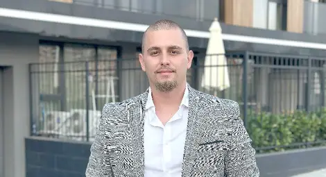 Валери СТОЯНОВ Валери СТОЯНОВ