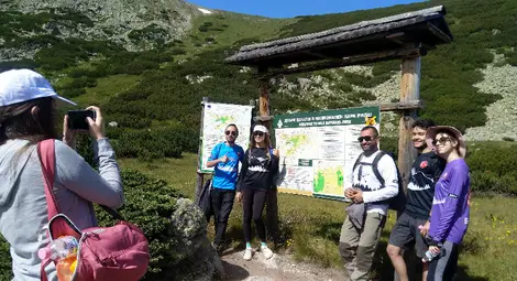 Дизайн мислене и реформаторски идеи за зелена планета тестват младежи от шест държави по проект на програма "Еразъм + на ЕС /галерия/