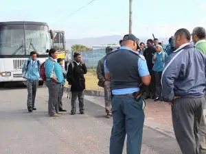 Гимназист открадна автобус в Кейп Таун, за да не закъснее за изпит Гимназист открадна автобус в Кейп Таун, за да не закъснее за изпит