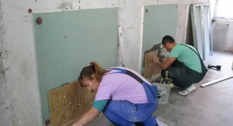 Ученици от Строителния мериха майсторлък в три професии