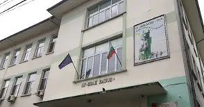 Турбуленциите в русенското училище „Иван Вазов“ стигнаха до парламента