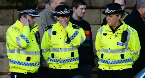 Камион за смет се вряза в тълпа в Глазгоу, шестима загинали Камион за смет се вряза в тълпа в Глазгоу, шестима загинали