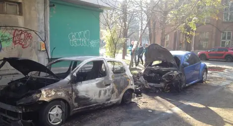 Умишлено подпален фолксваген унищожи тойотата на д-р Станимир Георгиев