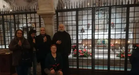 Русенци от &bdquo;Свети Николай&ldquo; се поклониха  пред мощите на светеца-патрон в Бари