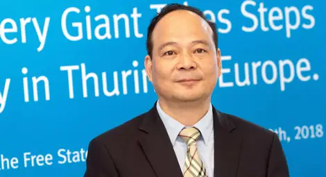 Милиардерът, без който Илън Мъск и Tesla не могат да успеят на най-големия автомобилен пазар в света