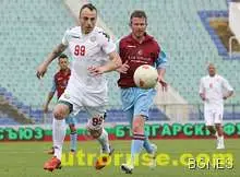 Бербатов блесна с два гола в шоуто в чест на Стенли