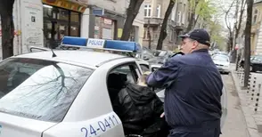 Криминален дебютант грабнал скъп часовник от малко момче