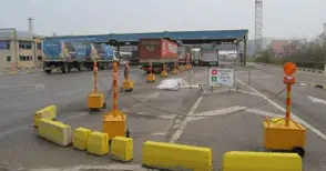 10-годишно дете свалено от камион с 30 нелегални сирийци