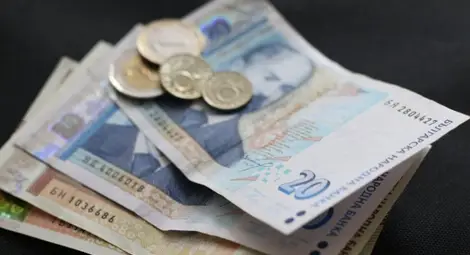 Вдигат с 15% заплатите служители от Регионалните управления на образованието