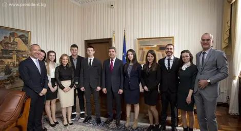 Йовчо Донев от Математическата седна на стола на Плевнелиев