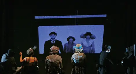 Куклениците играят онлайн &bdquo;Пинокио&ldquo; на Великден