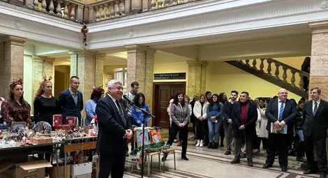 Студенти от Русенския университет организират благотворителен базар за закупуване на апарат за очни прегледи