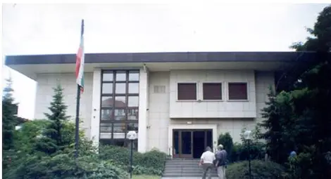 Митрополит Антоний си харесал резиденцията на българския посланик в Берлин Митрополит Антоний си харесал резиденцията на българския посланик в Берлин