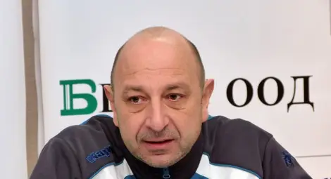 Божков повика в националния тим Димитрова, Кочева и Шаренкапова