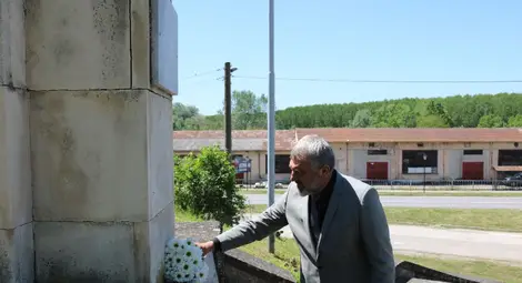 Драгомир Драганов почете в Бяла паметта на загиналите в Априлското въстание