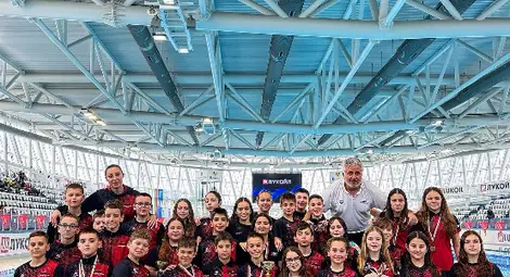 18 медала и 3 отборни купи за малките плувци на "Локомотив"-Русе на международен турнир в Бургас