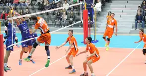 Четирикратен шампион подписа с волейболния „Дунав“