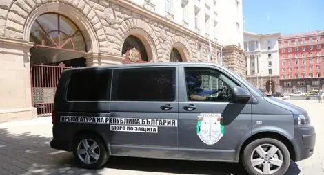 Задържаха 6 души от престъпна група за финансови измами, жертвите им са над 200