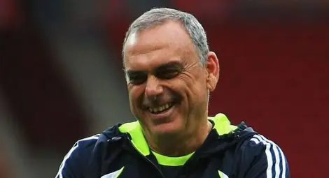 Плонж: Г-н Грант е интелигентен, авторитетен и подготвен Плонж: Г-н Грант е интелигентен, авторитетен и подготвен