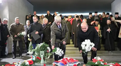 С многолетствие и признателност   Русе почете деня на Освобождението