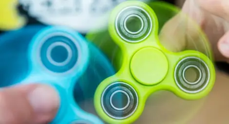 Изхвърлете спинерите! Това, което съдържат може да убие детето ви