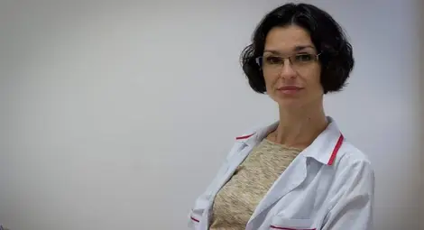 Елена Лазарова