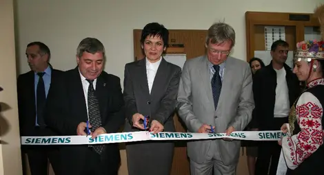 Шефката на &bdquo;Сименс&ldquo; стана доктор на Русенския университет