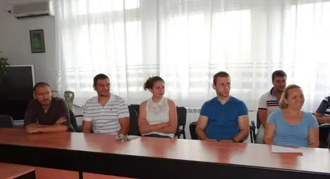 Дават на 1059 младежи шанс за кариера в държавната администрация