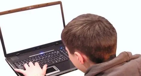 Бизнес: срещу 50 ст. първолаци правят профили на съученици във фейсбук Бизнес: срещу 50 ст. първолаци правят профили на съученици във фейсбук