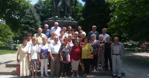 Съученици от Ряхово празнуваха 6 десетилетия от първия ден заедно