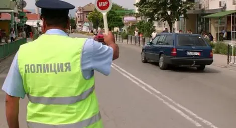 Ответен удар: Арестуваха шофьор, предложил 20 лева рушвет на полицаи