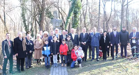 Българите в Румъния организираха обиколка по местата, където е живял, творил и мечтал Христо Ботев