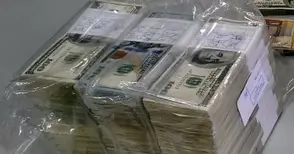 Задържаха украинци с 6500 фалшиви долара