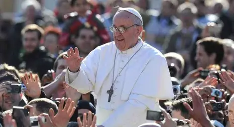 Папа Франциск получи символите на папската власт Папа Франциск получи символите на папската власт