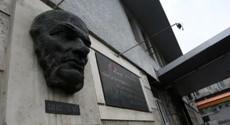 Уволняват дежурния екип в „Пирогов”, върнал пациента, който почина Уволняват дежурния екип в „Пирогов”, върнал пациента, който почина