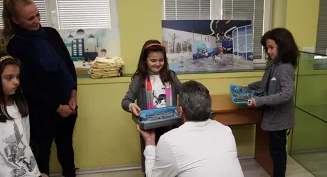 Деца направиха дарение на отделението по гръдна хирургия в &ldquo;Пирогов&rdquo;