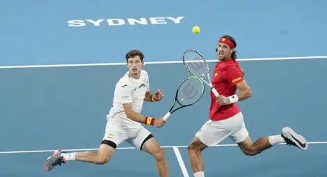 Кареньо Буста и Лопес не успяха да донесат титлата на Испания.