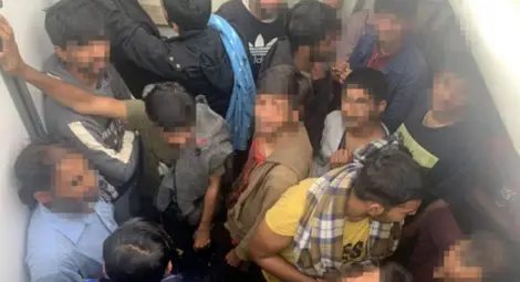 Словенската полиция залови 43 нелегални мигранти в български микробус