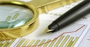 Публичните компании губят  над половината си печалба