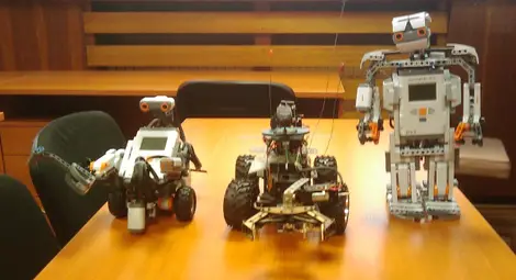 Роботи на 24 отбора се състезават  за участие в национална надпревара