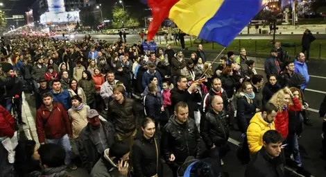 Румънци протестират срещу политизирането на правосъдието Румънци протестират срещу политизирането на правосъдието