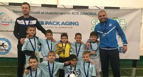 Рожбите на &bdquo;небесносинята&ldquo; школа №1 на турнир в Букурещ