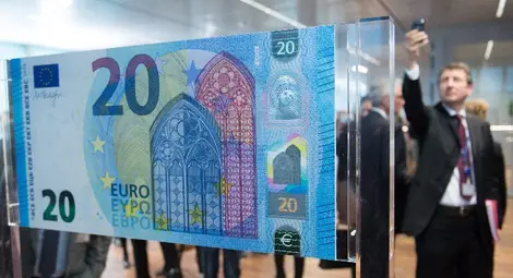 Във Франкфурт представиха новата банкнота от 20€ Във Франкфурт представиха новата банкнота от 20€