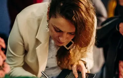 Новият български роман-поема за вечните приятелства „Камъкът на времето“ с премиера в Русе Новият български роман-поема за вечните приятелства „Камъкът на времето“ с премиера в Русе