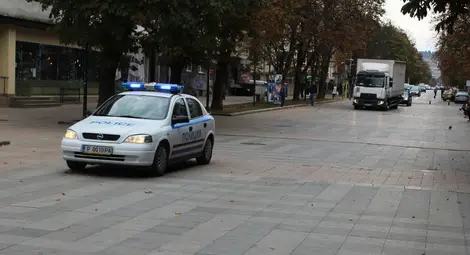 Бюлетините за изборите пристигнаха под засилена полицейска охрана  в Областната администрация в Русе