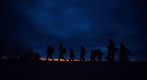 Испанската армия пристигна в Сеута, където от вчера нахлуха над 6 000 мароканци